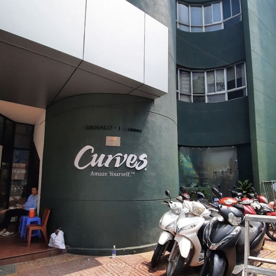 Curves Đinh tiên Hoàng