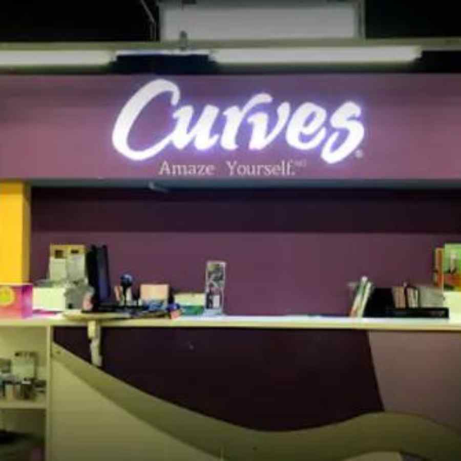 Curves Nguyễn Văn Trỗi, Phú Nhuận