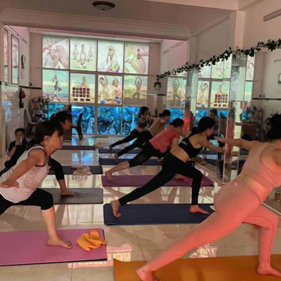 Yoga Hài Nguyễn, Quận 12