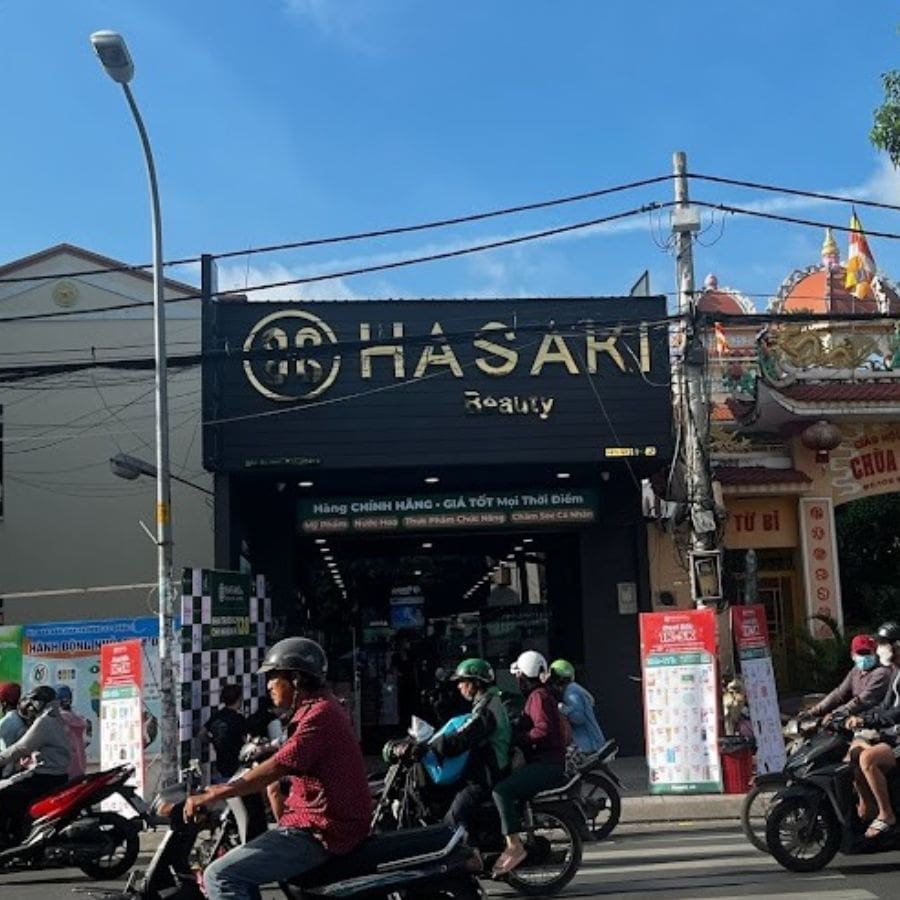 Hasaki Beauty & Clinic bà Hom